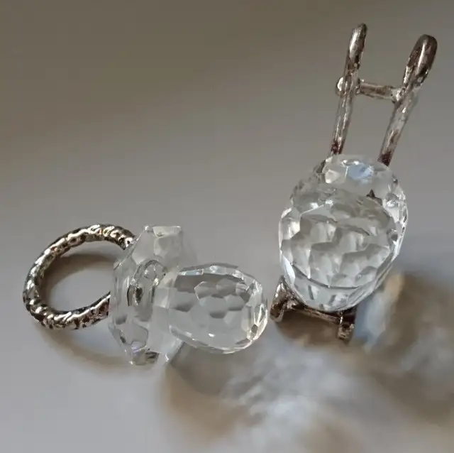 Crystal Glass Baby Carridge & Baby Pacifier Crystal Glass in Arts & Collectibles in Oshawa / Durham Region - Image 5
