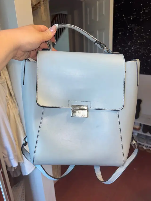 Blue Backpack in Other in Mississauga / Peel Region - Image 2