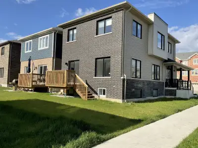 4 bedroom house for rent Barrie