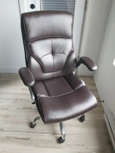 Fauteuil exécutif / Executive Chair, View more