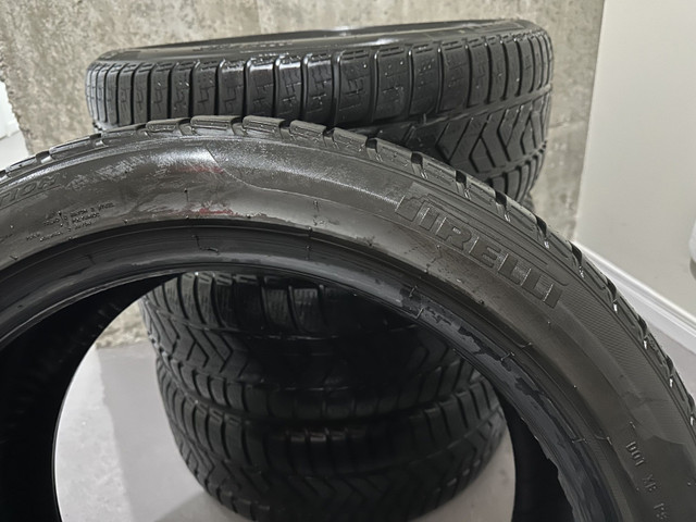 Pirelli Sottozero 3 winter tires 235/45/19 dans Pneus et jantes  à Longueuil/Rive Sud - Image 2