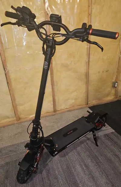 ⚡ High-Performance Dual Motor Electric Scooter Barley Used Synergy Tsunami Scooter. In new condition...