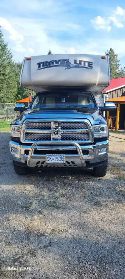 Nice and clean 9.5 ft Camper for Long Box in good shape . Camper weight 2,425 LBS. with standard equ...