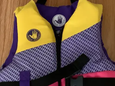 Life jacket user weight >33_55 lbs