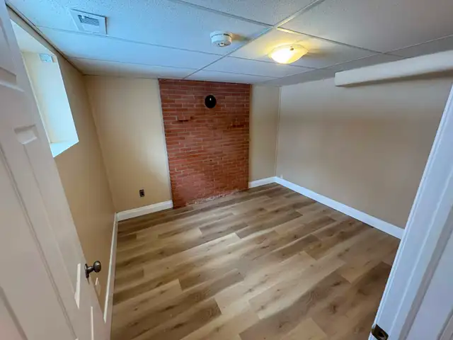 Renovated 2 bed 1 bath Basement Apartment for rent! in Long Term Rentals in Kitchener / Waterloo - Image 7