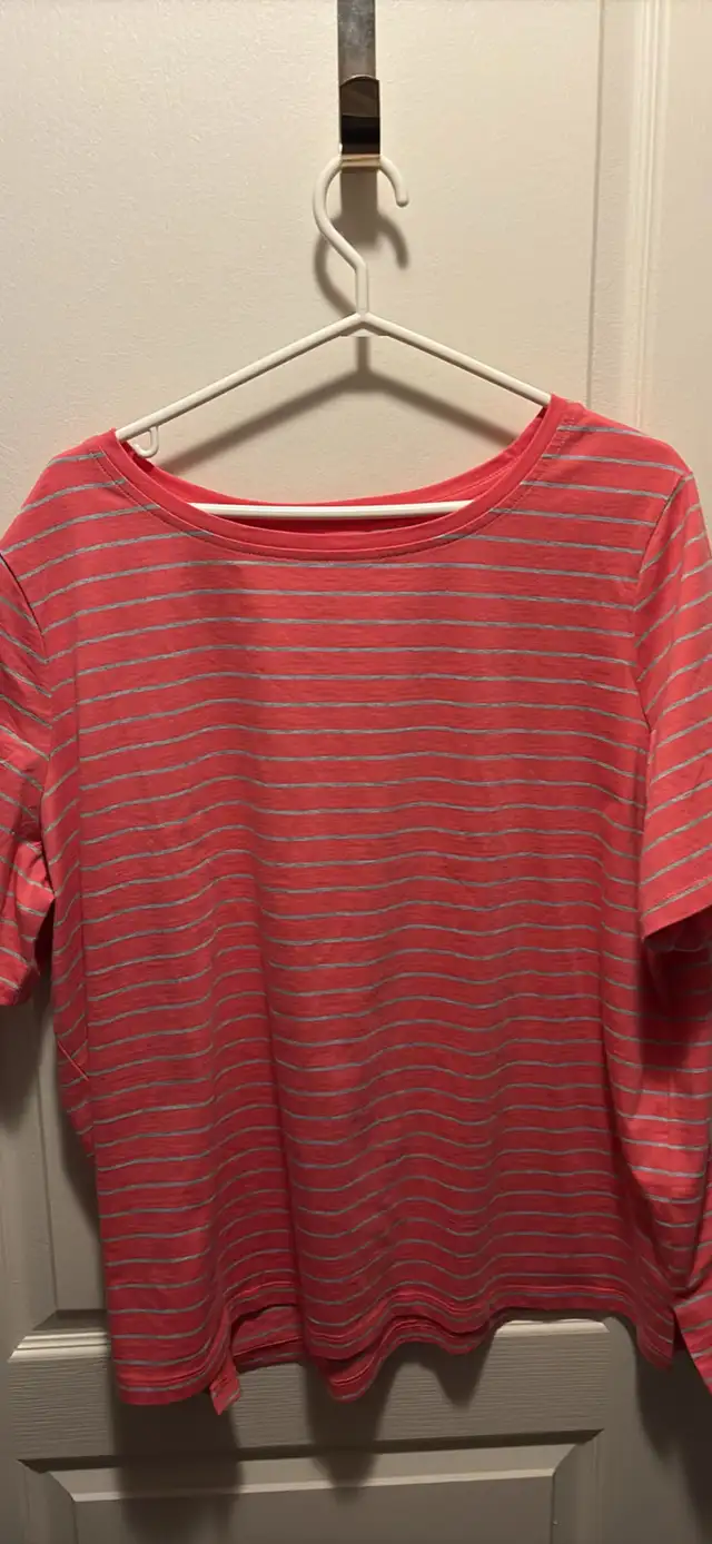 Women’s 3x Short sleeve tops buy more save more in Women's - Tops & Outerwear in Oshawa / Durham Region - Image 5