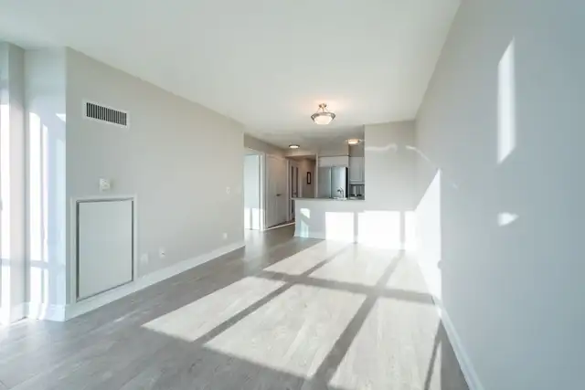 YONGE & FINCH | ONE BED+DEN | 15 Greenview Ave in Long Term Rentals in City of Toronto - Image 5