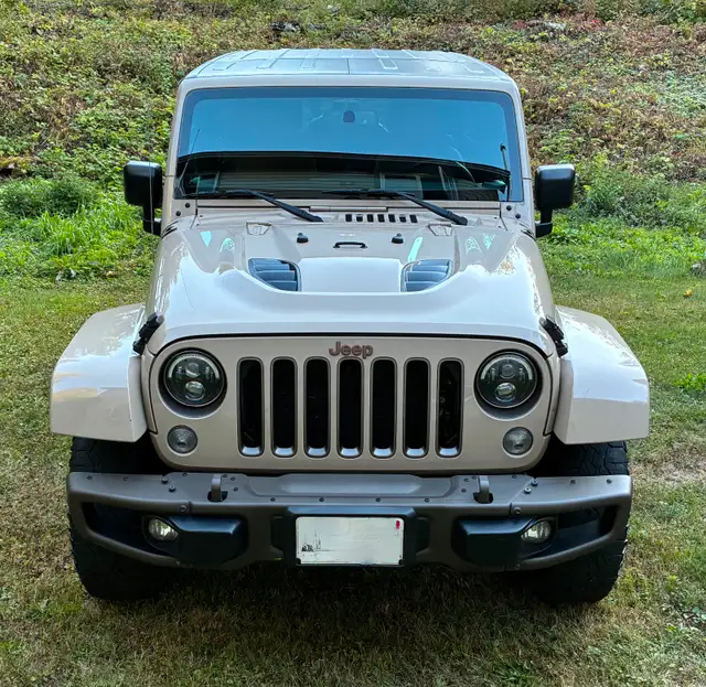 2016 JEEP WRANGLER UNLIMITED SAHARA (75th Anniversary Edition)63871251737217122