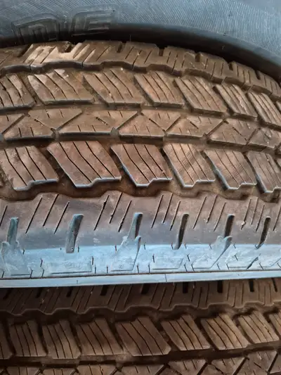 Set of 4 Bridgestone dueler tires are off of bronco they have 17,336 km on them ,