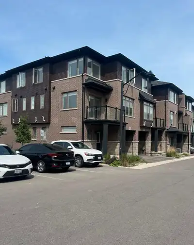 3BR; 1.5Batj; Townhouse for Rent in Parkview area