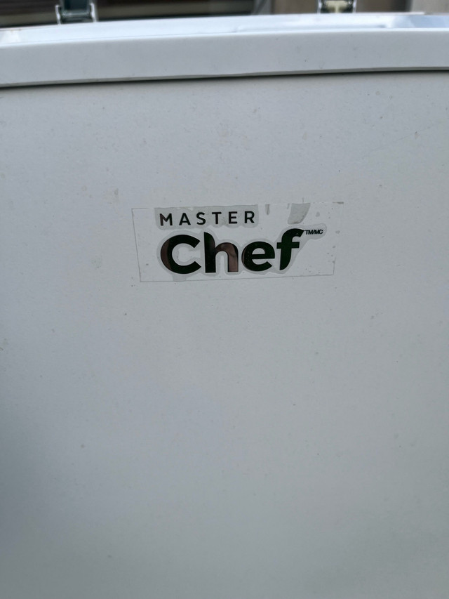 Deep freezer master chef in Refrigerators in Kitchener / Waterloo - Image 2
