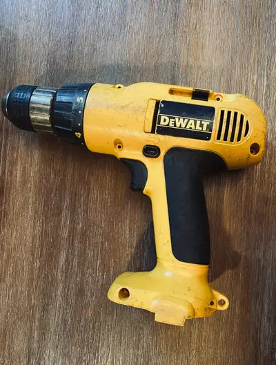 Dewalt DW972 Adjustable Clutch 12V Cordless 3/8” VSR Drill, View more