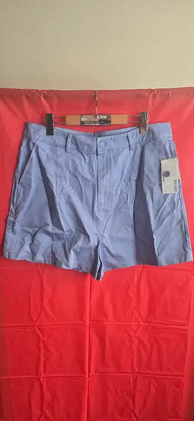 Here are JustFab XXL periwinkle women's shorts, perfect for any casual occasion! These shorts are ne...