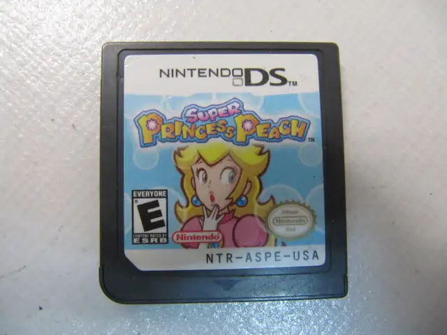Classic Nintendo DS Super PrincessPeach & 4 Other Games Cir2000s in Nintendo DS in Mississauga / Peel Region - Image 3