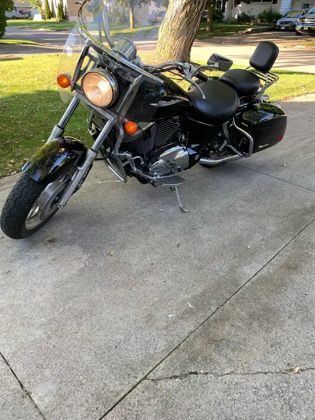 2000 Honda Shadow Ace Special Edition, 1100CC Motor Cycle in Touring in Stratford - Image 2