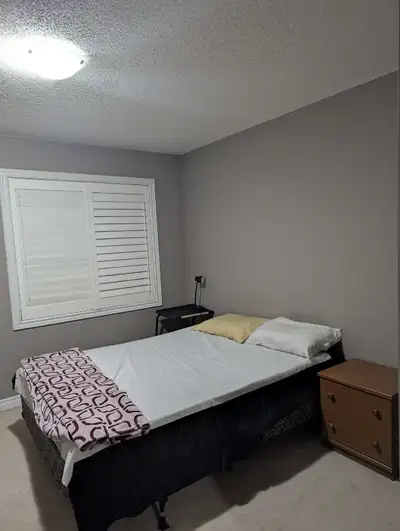 Clean Master bedroom available for rent in Brampton near Bramalea and Father Tobin close to all amen...