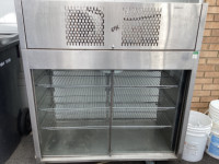Réfrigérateur commercial