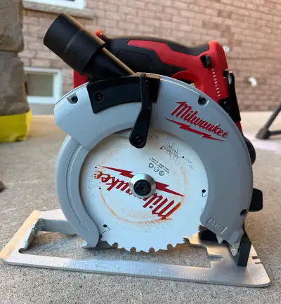 Milwaukee M18 Brushless 7-1/4” Circular Saw + Dust Port , View more