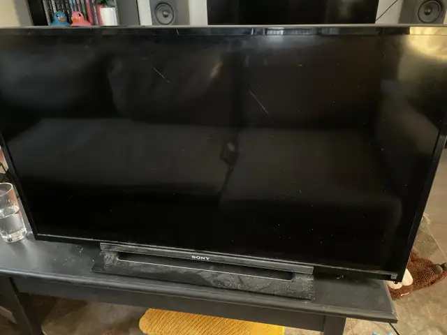42 inch Sony TV in TVs in Ottawa - Image 2