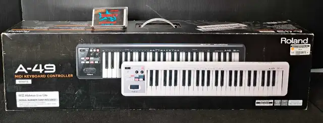 49 KEY ROLAND A49WH MIDI KEYBOARD CONTROLLER W/BOX (28433223) in Pianos & Keyboards in Calgary - Image 2