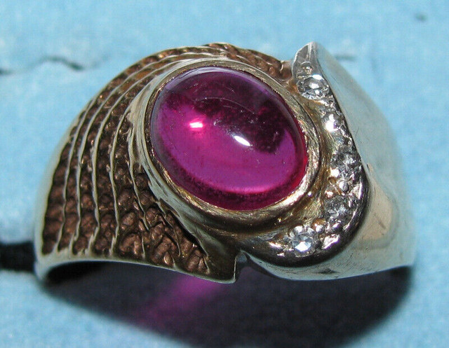 Mens Vntg 10K Yellow & White Gold Ruby Ring Diamond Accent Sz 13 in Jewellery & Watches in Saint John - Image 2