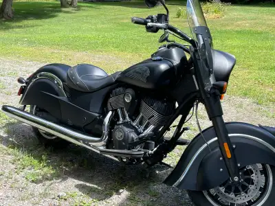 Own the road with this 2016 Indian Chief Dark Horse, a powerful cruiser featuring a blacked-out aest...