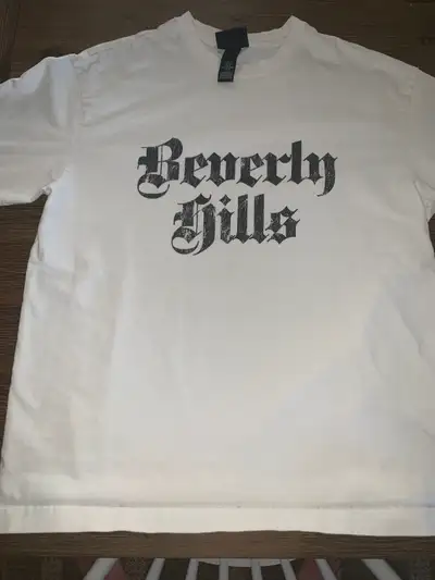 H&M “Beverly Hills” White T-Shirt (Loose Fit, Size M), View more