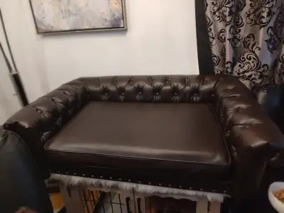 Faux leather tuffed dog bed, View more