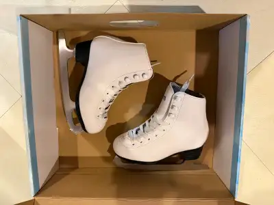 VIC Dream Y11 Figure Skate, View more