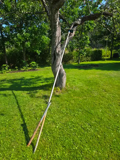 Free-Attractive birdfeeder pole & anchor, View more