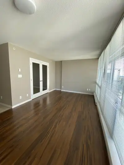 Modern 1-Bedroom Condo at Park Place Two Surrey