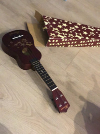 Mini ukulele 