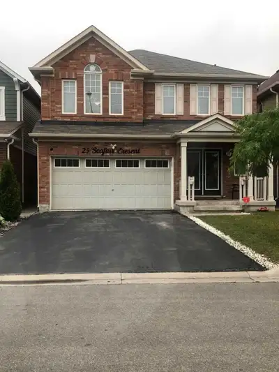 4+1-Bedroom, 2.5-Bathroom House for Rent Location: Queen x Chinguacousy Available: January 1, 2026 H...