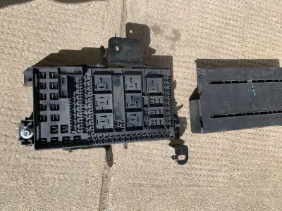 Fuse block module for a 2006/2007 Ford F350 diesel truck $50 obo