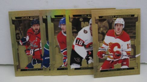 Hockey Tim Hortons Upper Deck 22-23 Gold Etchings/Gravures Dorée dans Art et objets de collection  à Longueuil/Rive Sud