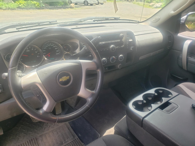 2010 chevy silverado LT crew cab 4wd in Cars & Trucks in Muskoka - Image 3