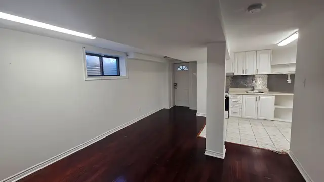 2 Bedroom Apt - Pickering Town Centre - 1950$ Utilities Included