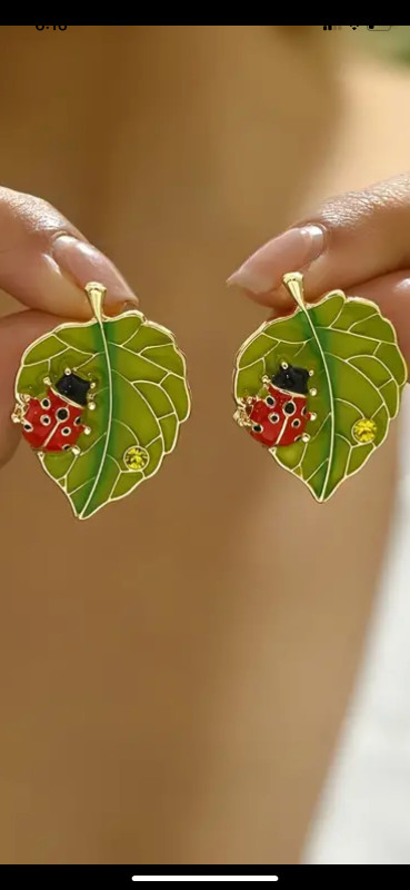 Ladybug Leaf Earrings in Jewellery & Watches in Victoria - Image 2