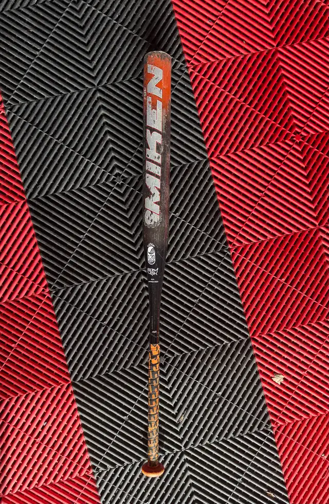 miken psycho softball bat in Baseball & Softball in Mississauga / Peel Region - Image 2