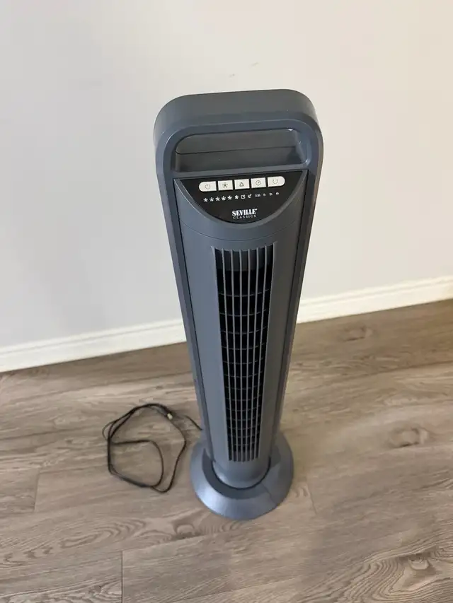Seville Classics UltraSlimLine Tower Fan - Excellent Condition