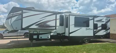 2017 PRIME TIME SPARTAN 1135 LUXURY FIFTH-WHEEL TOY HAULER ✔ EXCELLENT CONDITION Beautiful, well-mai...