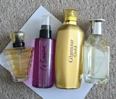 Quantities are shown in pics as well as how much is left. Glamour gold is almost full.
