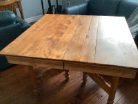 Table antique