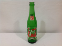 7-UP 10oz SODA BOTTLE (VINTAGE)