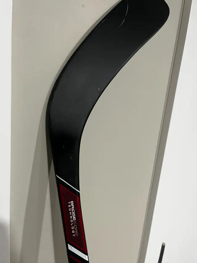 Bauer NSX GRIPTAC Hockey Stick  SR 87 Flex. Exc Condition in Hockey in Winnipeg - Image 6