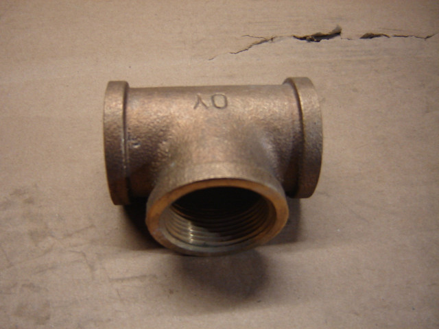 Plumbing brass/bronze ball valve//union//threaded tee in Plumbing, Sinks, Toilets & Showers in Hamilton - Image 2