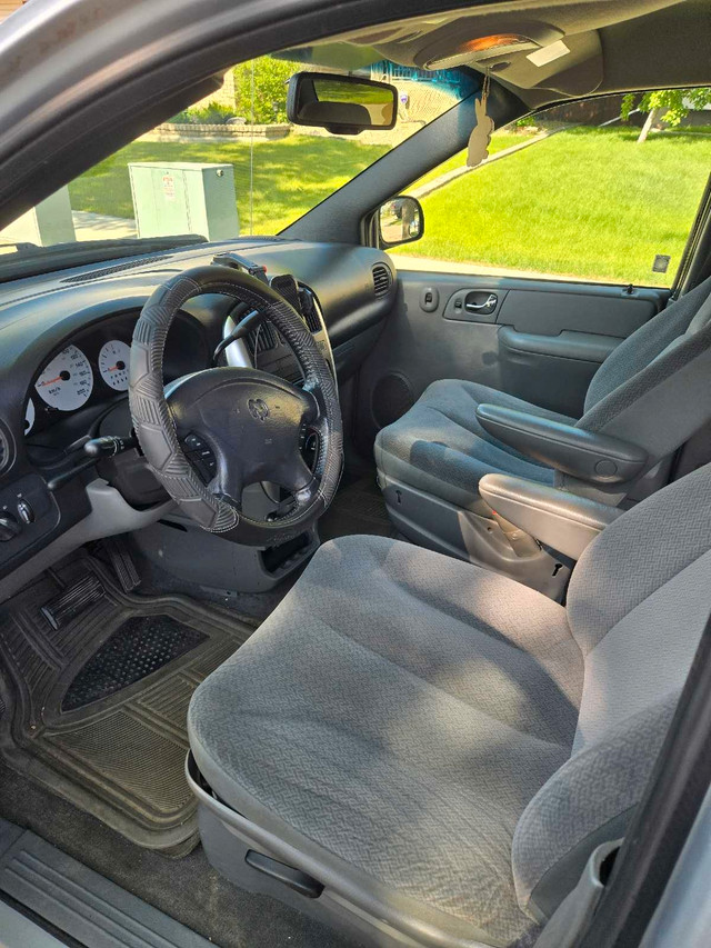 *2004 Dodge Caravan* in Cars & Trucks in St. Albert - Image 4