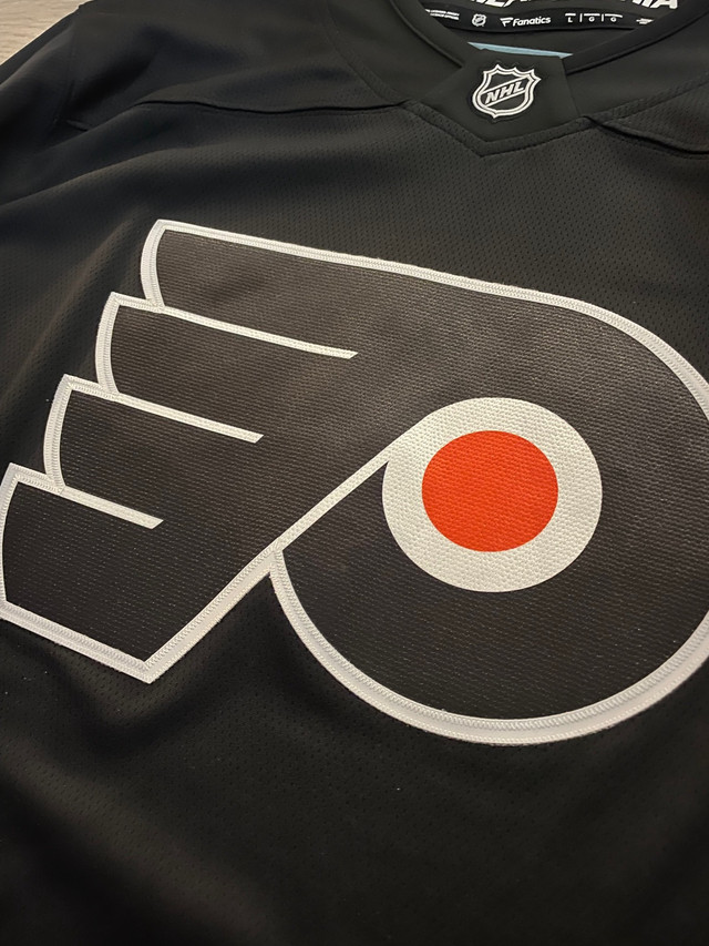 Philadelphia Flyers Fanatics Large jersey  in Hockey in Edmonton - Image 4