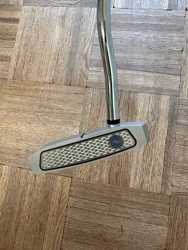 Odyssey Works Superstroke Versa 7 -Tank putter in Golf in Mississauga / Peel Region - Image 6