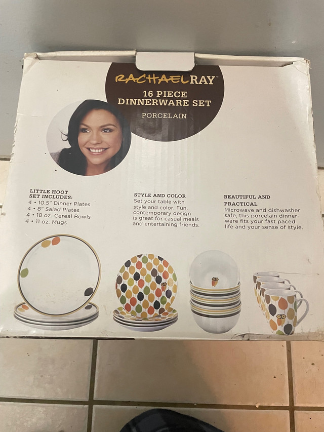 Rachael ray owl dish set  in Kitchen & Dining Wares in Napanee